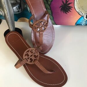 Tory Burch Women's Mini Miller Leather Thong Sandals Sz 8.5